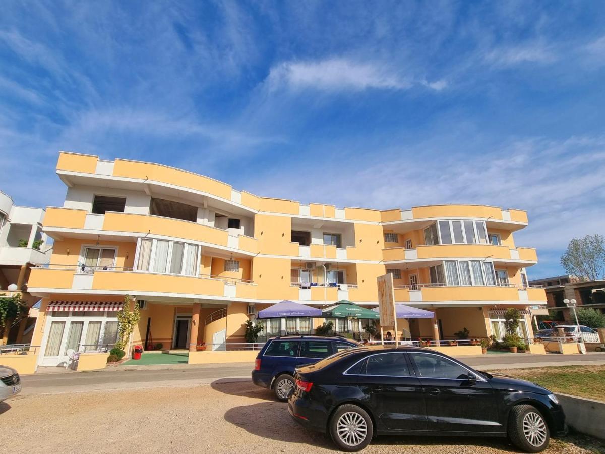 Grandino Holiday Rooms&Apartments أولتْسي المظهر الخارجي الصورة